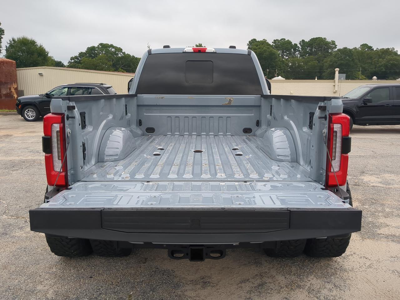 2025 Ford Super Duty F-450 DRW Platinum Winder GA