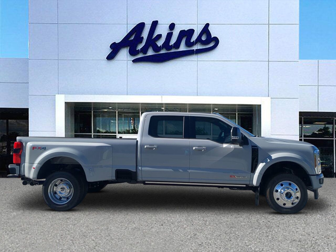 2025 Ford Super Duty F-450 DRW Platinum