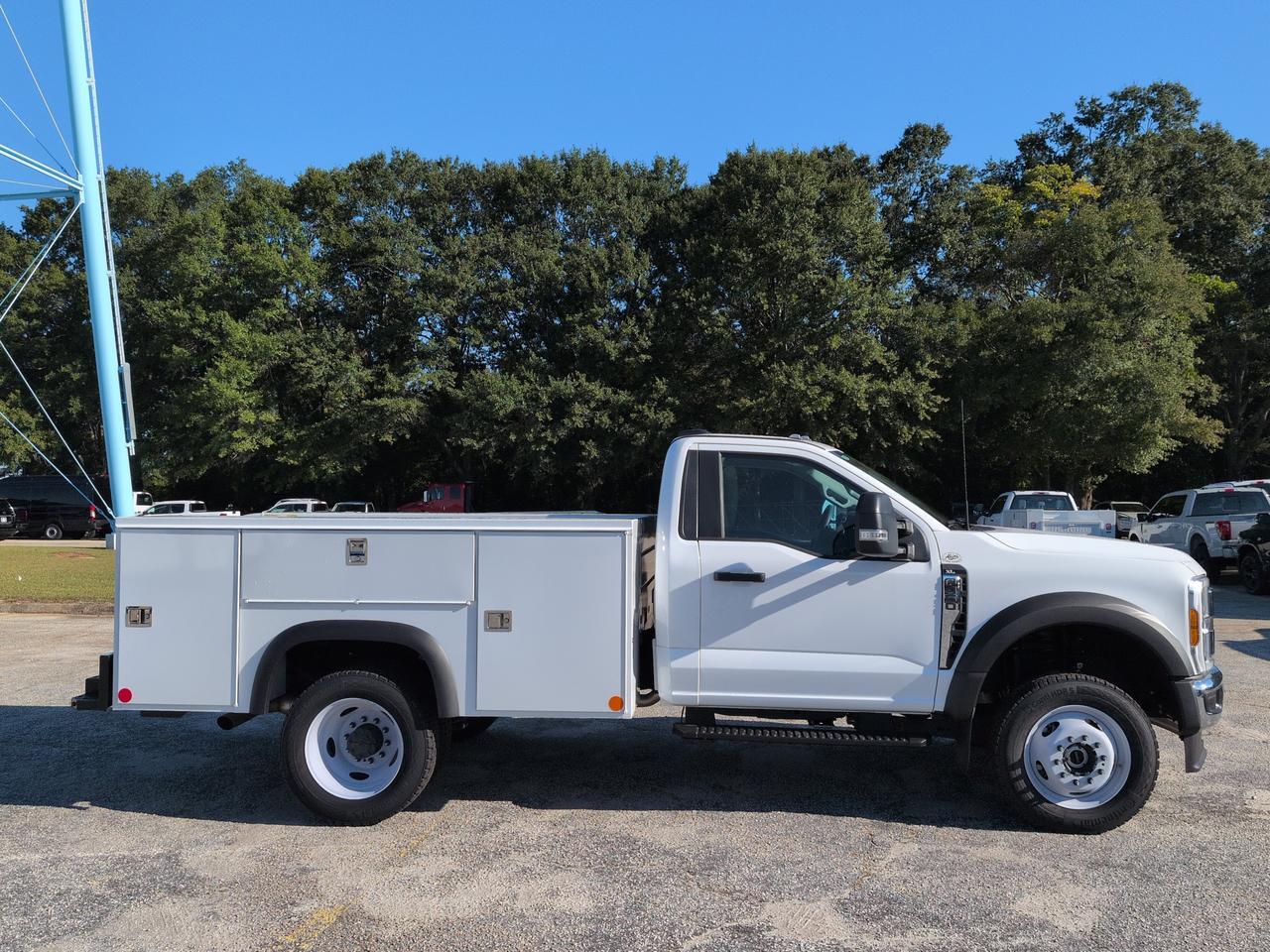 2025 Ford Super Duty F-450 DRW Service Body Appleton WI