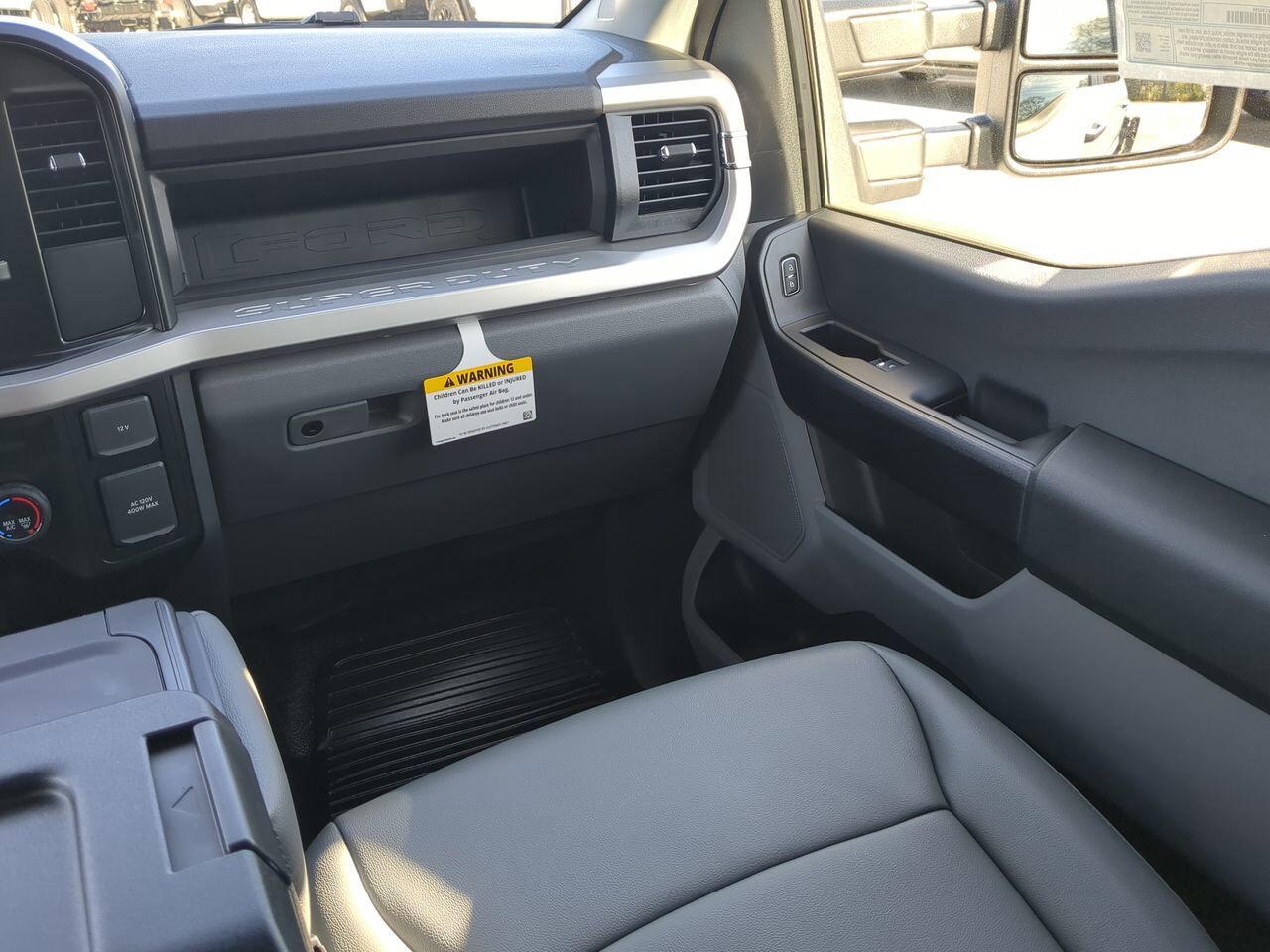 2025 Ford Super Duty F-450 DRW Service Body Winder GA