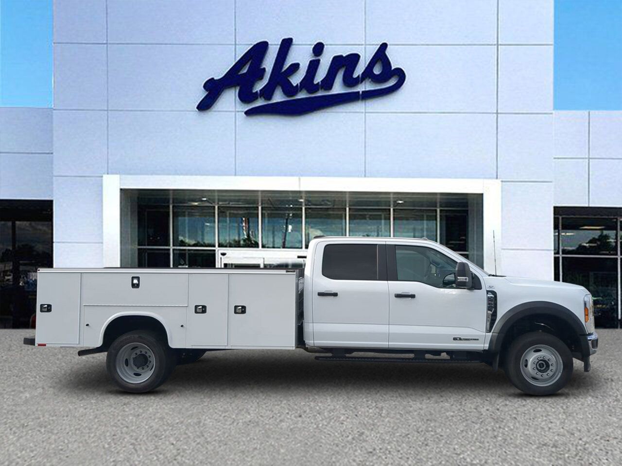 2025 Ford Super Duty F-450 DRW