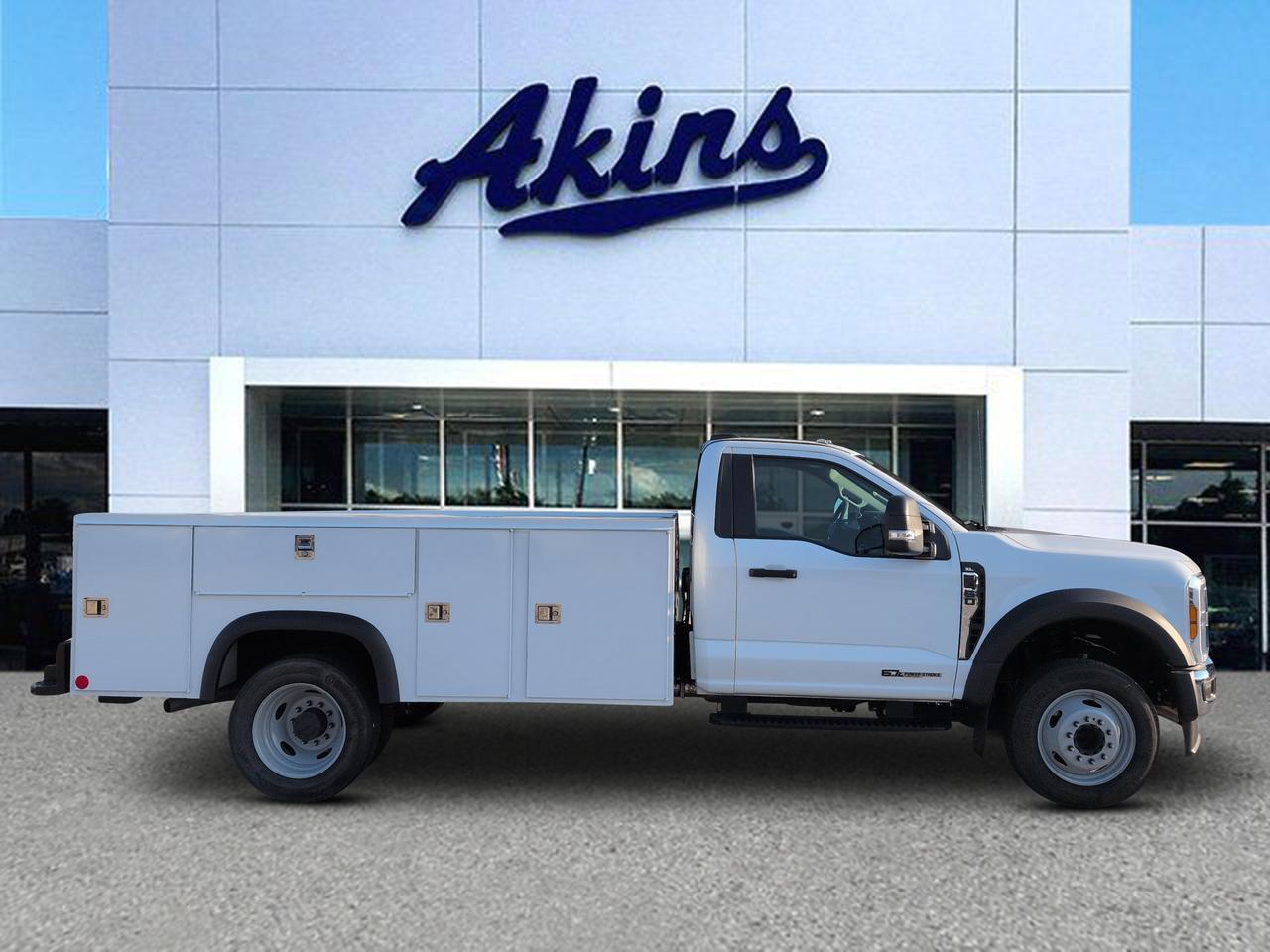 2025 Ford Super Duty F-450 DRW Service Body