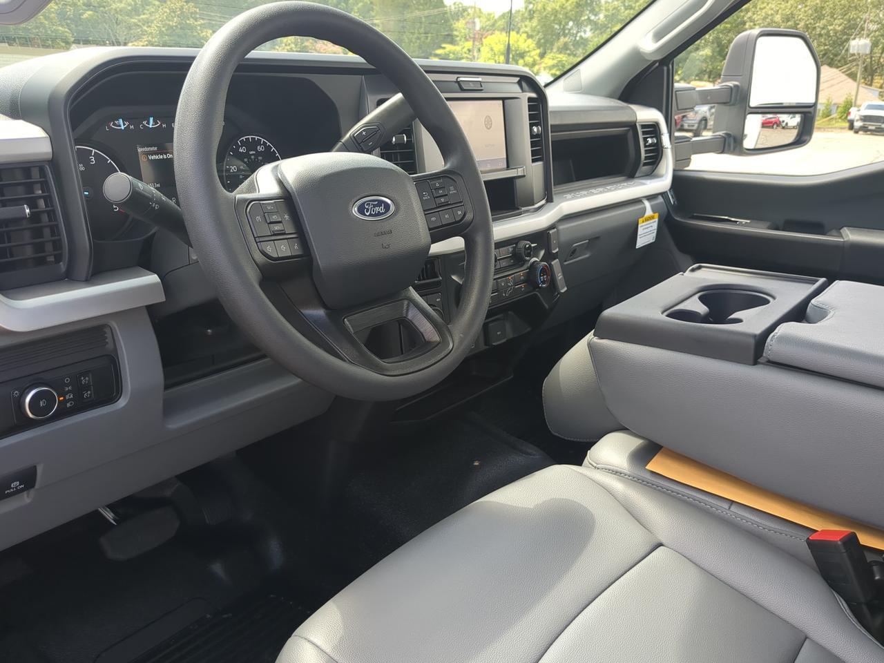 2025 Ford Super Duty F-450 DRW Service Body Winder GA