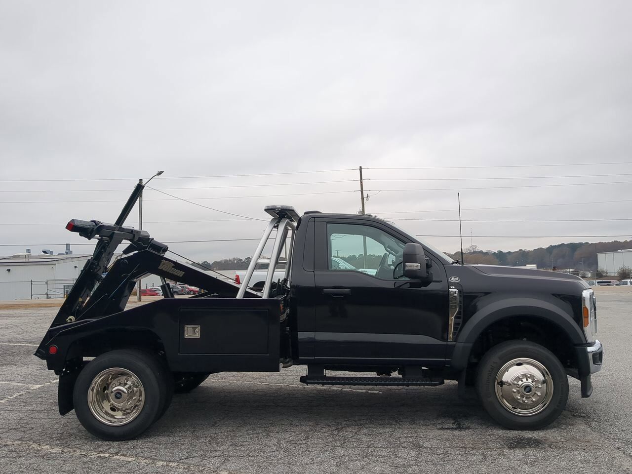 2025 Ford Super Duty F-450 DRW Wrecker