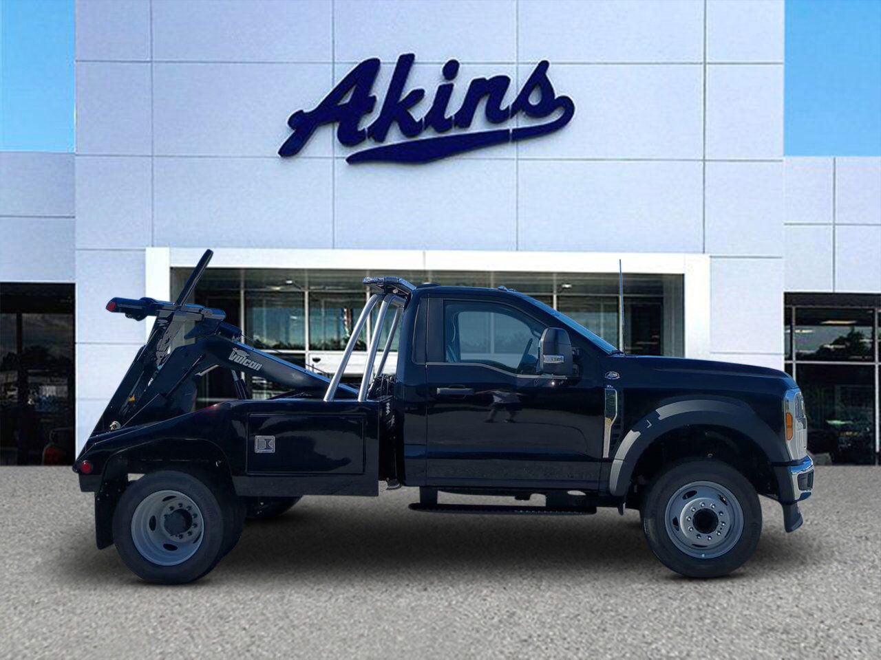 2025 Ford Super Duty F-450 DRW Wrecker