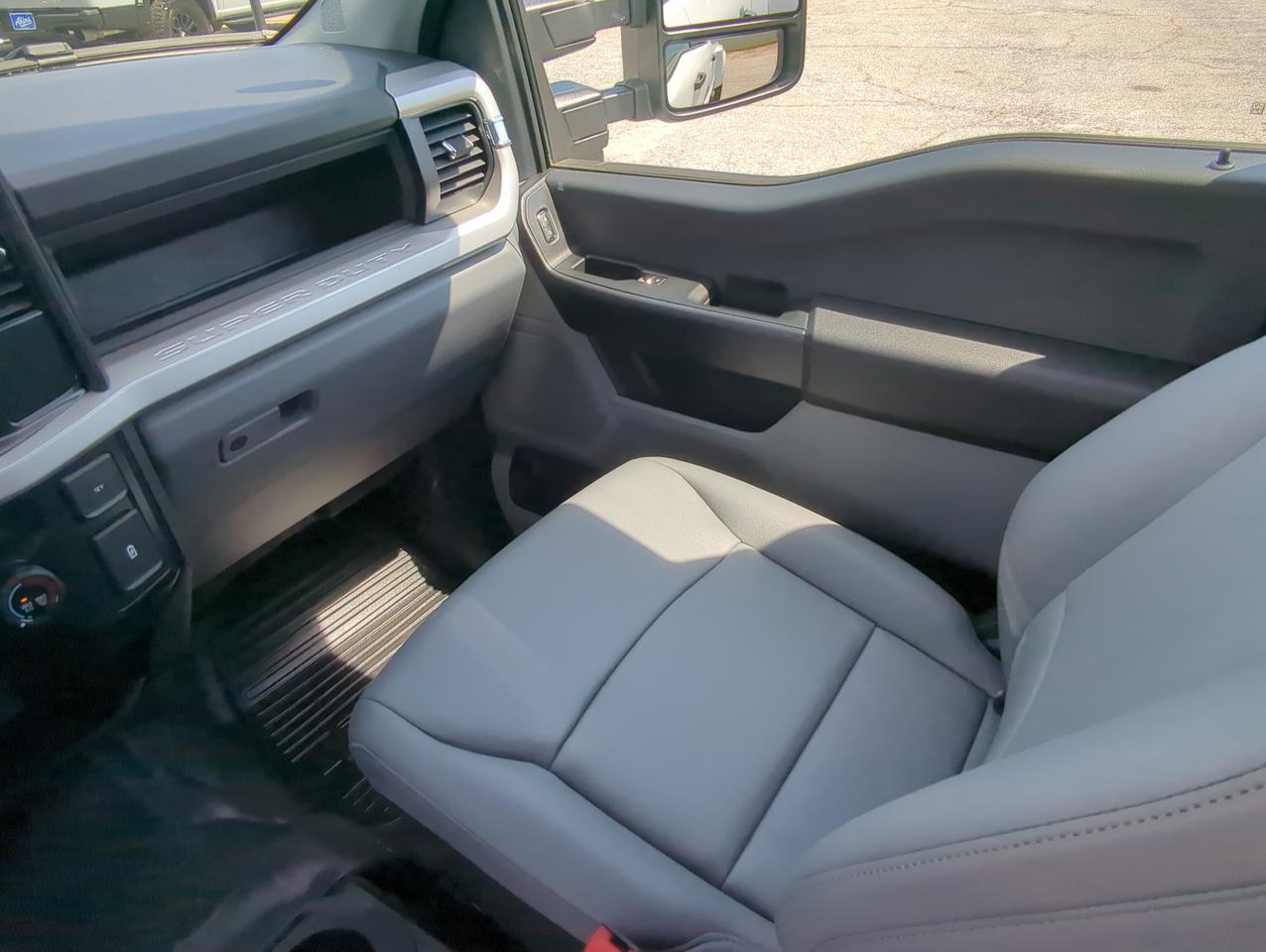 2025 Ford Super Duty F-450 DRW XL Appleton WI