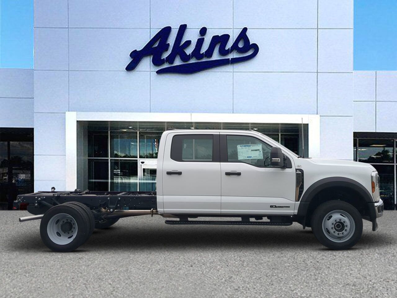 2025 Ford Super Duty F-450 DRW XL