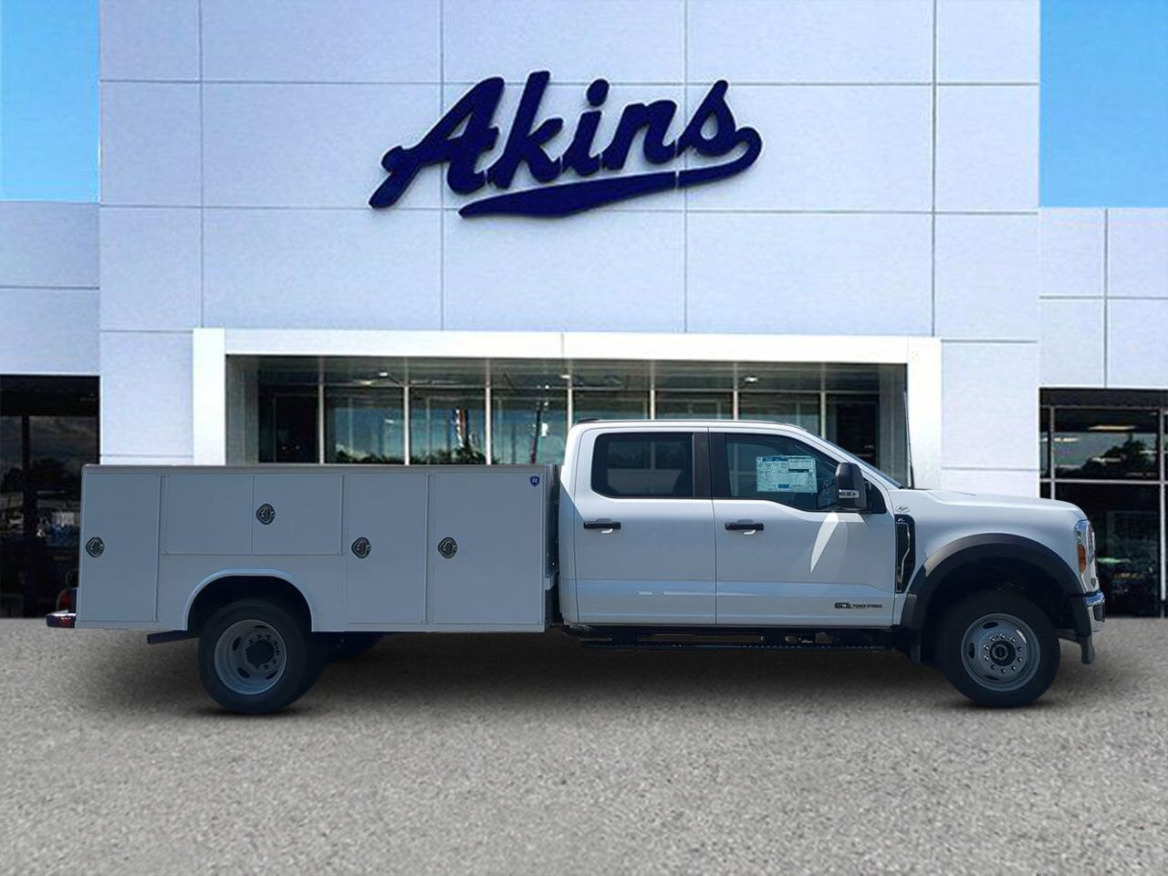 2025 Ford Super Duty F-450 DRW XL