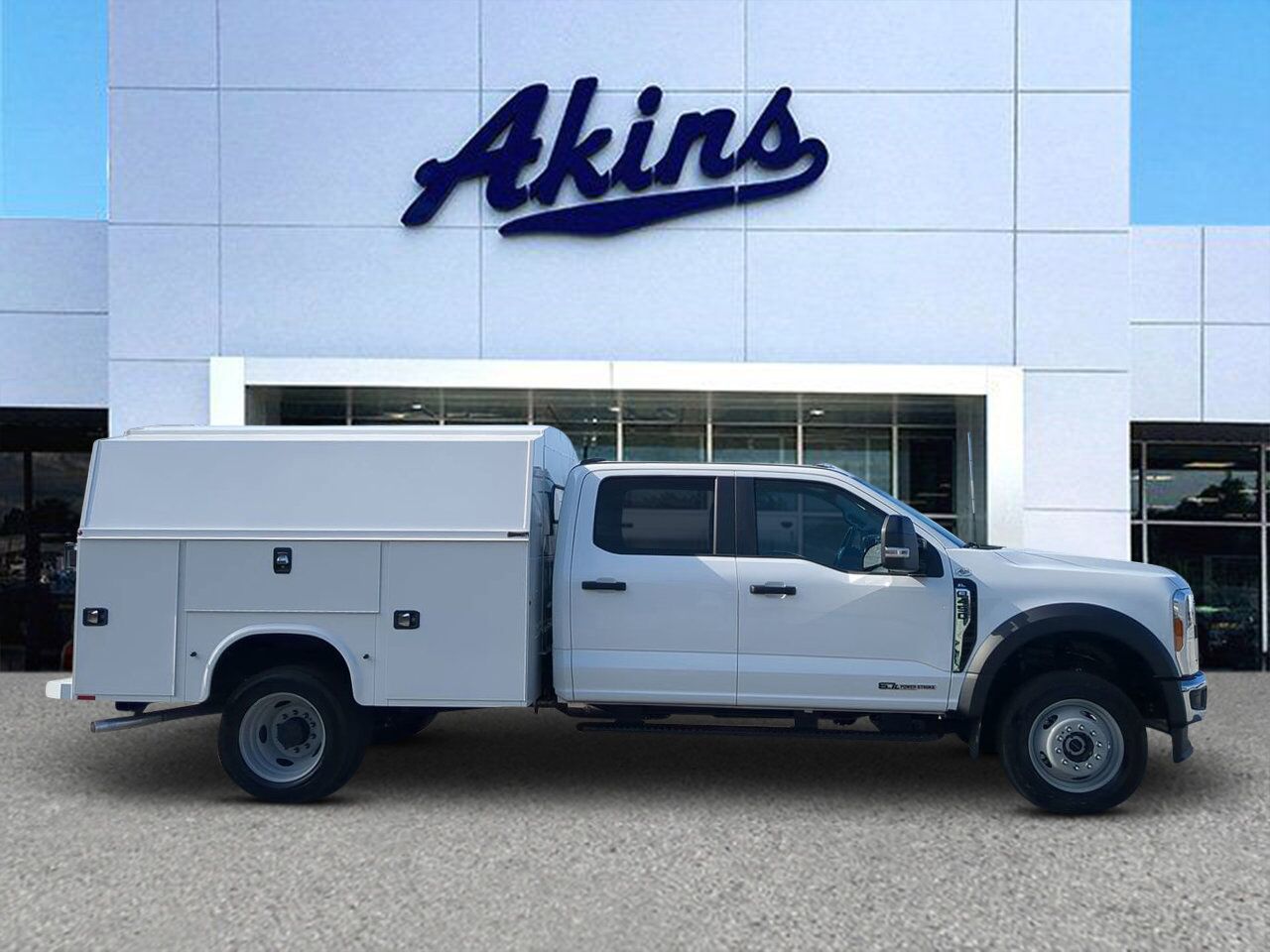 2025 Ford Super Duty F-450 DRW XL