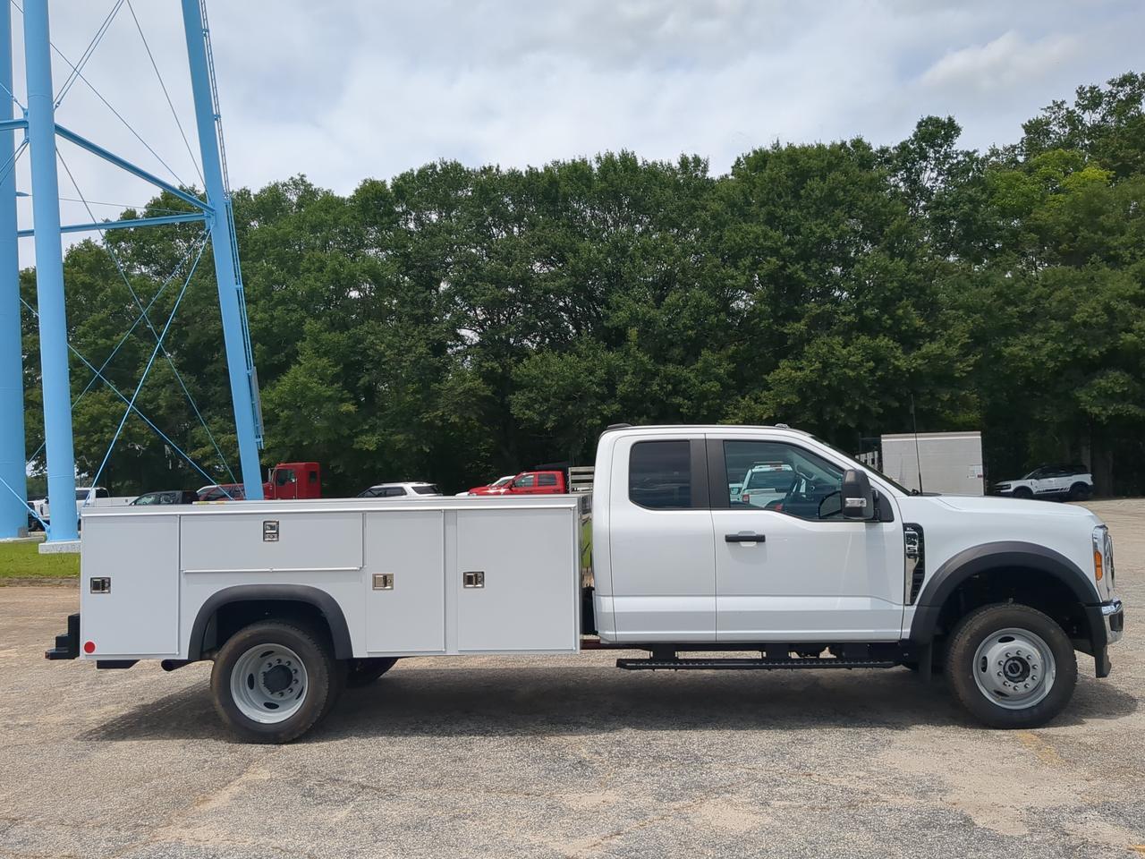 2025 Ford Super Duty F-450 DRW XL