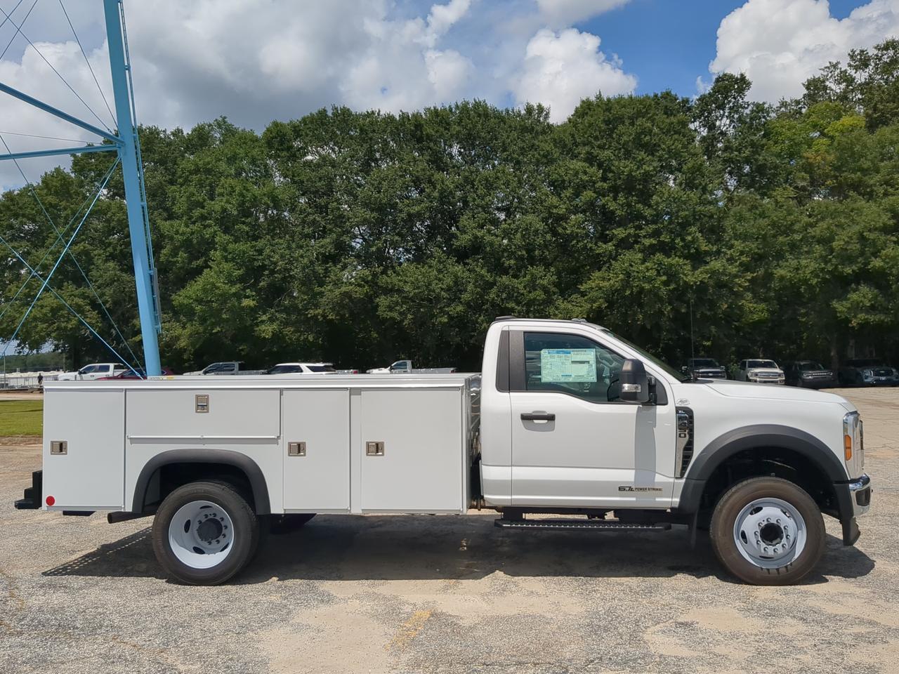 2025 Ford Super Duty F-450 DRW XL