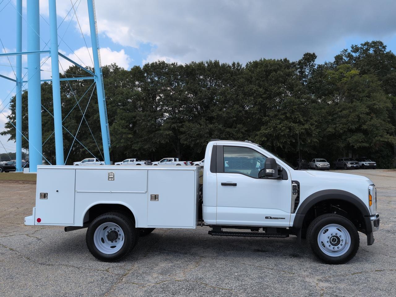 2025 Ford Super Duty F-450 DRW XL