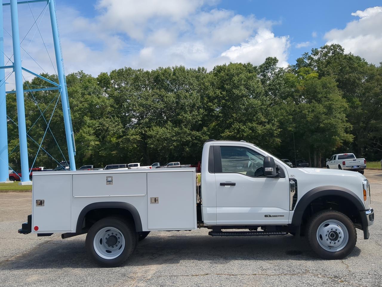 2025 Ford Super Duty F-450 DRW XL