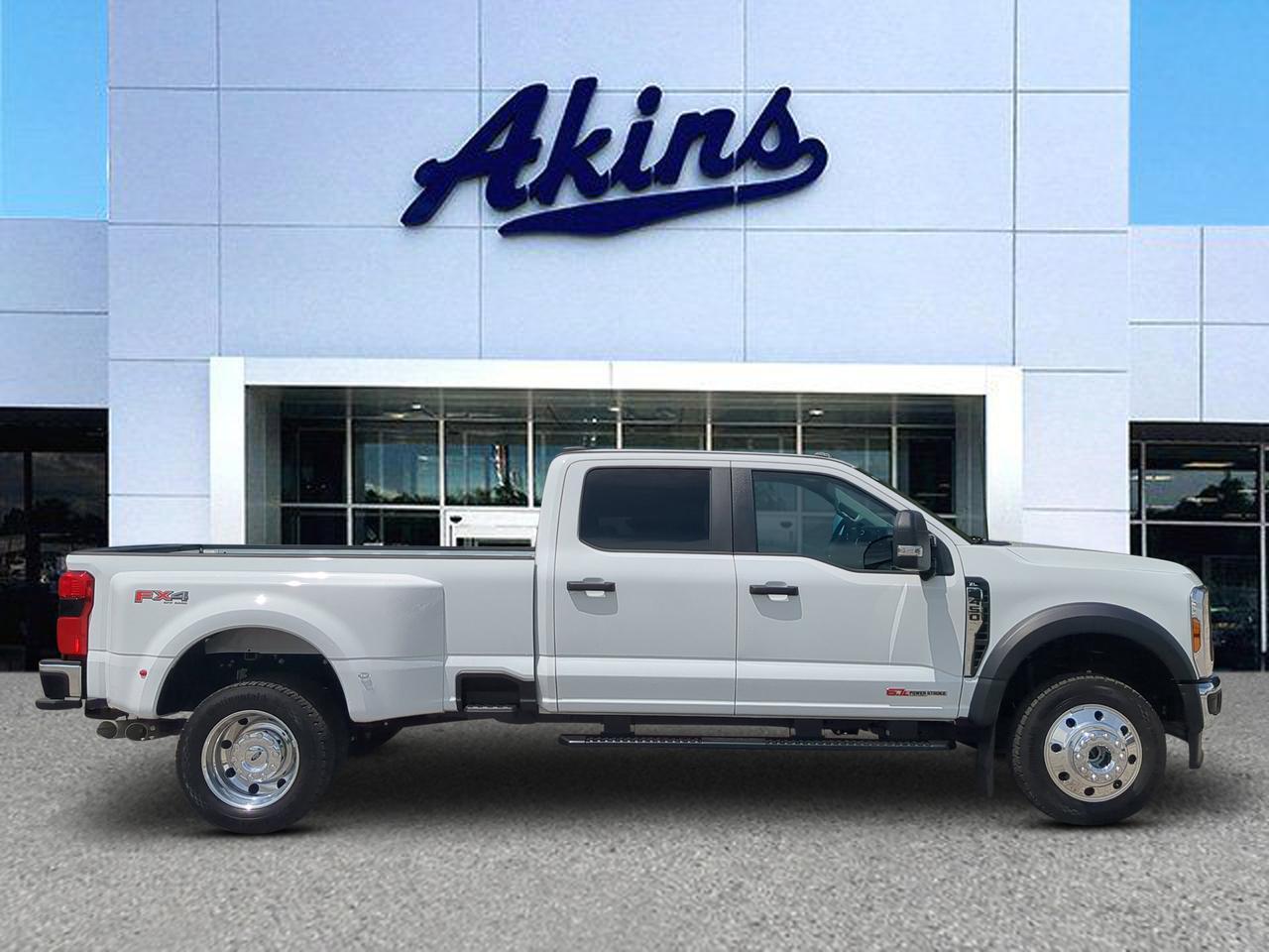 2025 Ford Super Duty F-450 DRW XL