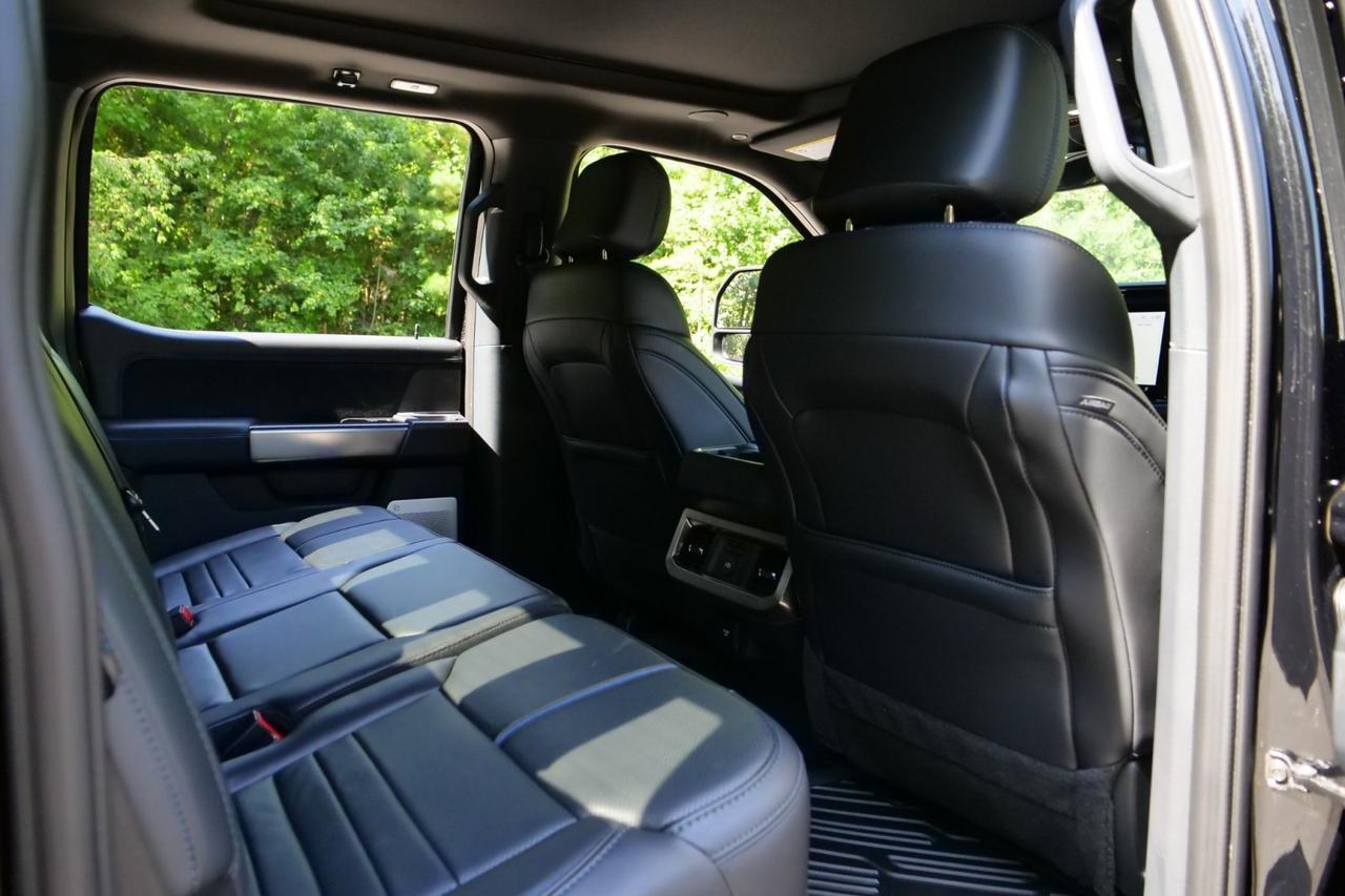 2025 Ford Super Duty F-450 Platinum 4X4 / DRW / HO Diesel / Pro Power Onboard! Lincolnton NC