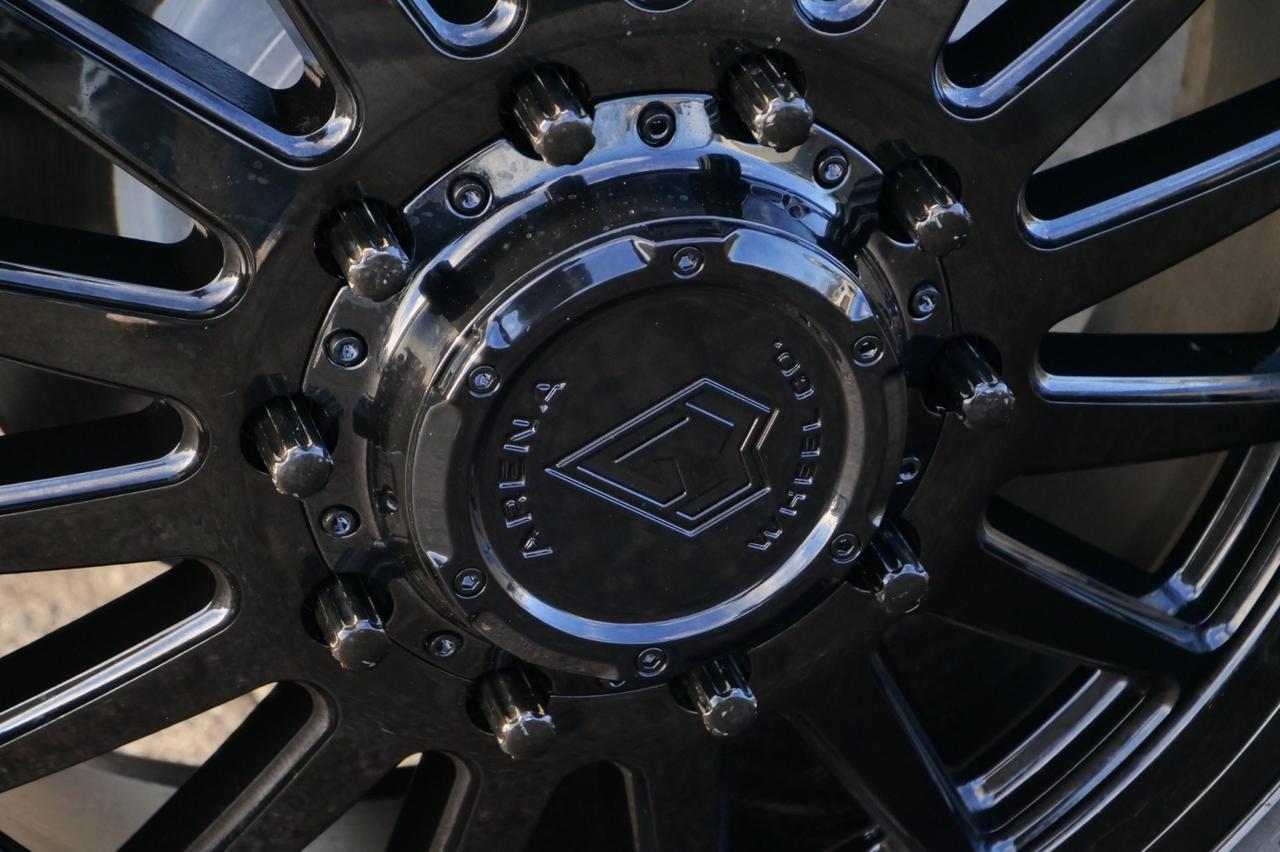 2025 Ford Super Duty F-450 Platinum 4X4 / DRW / Krietz Customs / HO Diesel! Lincolnton NC