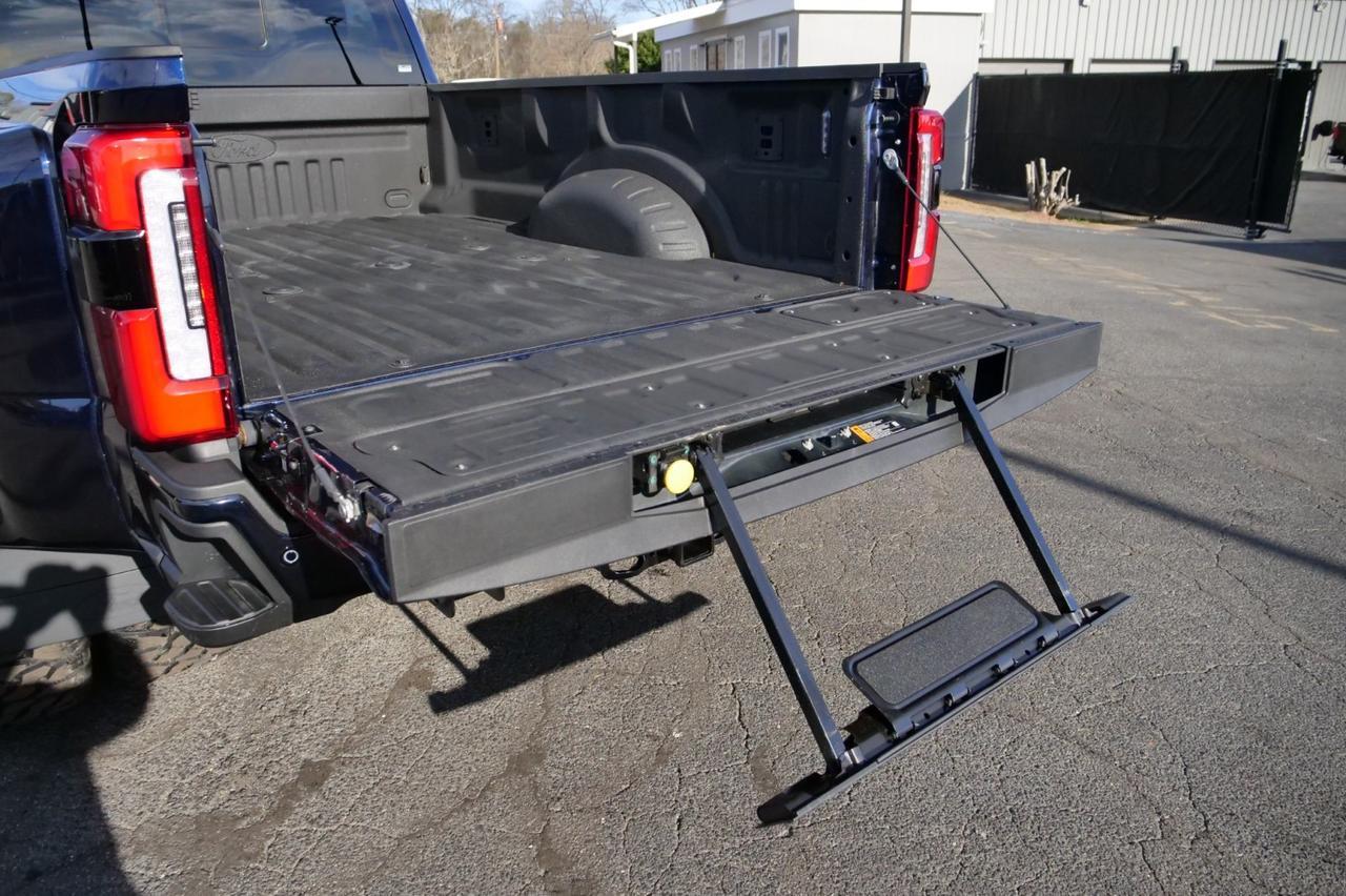 2025 Ford Super Duty F-450 Platinum 4X4 / DRW / Krietz Customs / HO Diesel! Lincolnton NC