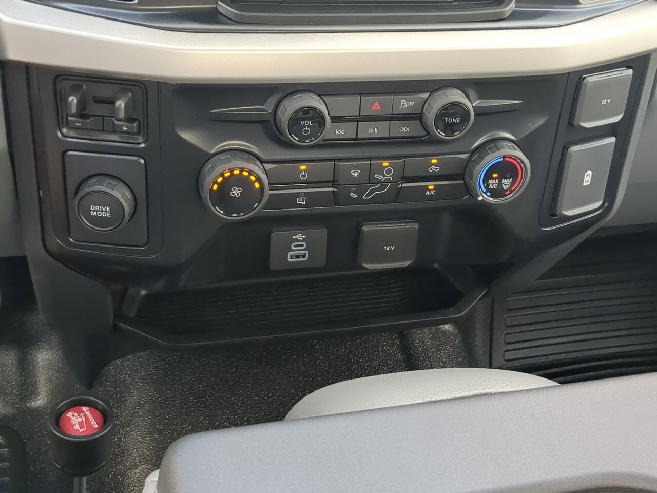 2025 Ford Super Duty F-550 DRW Dump Truck Appleton WI