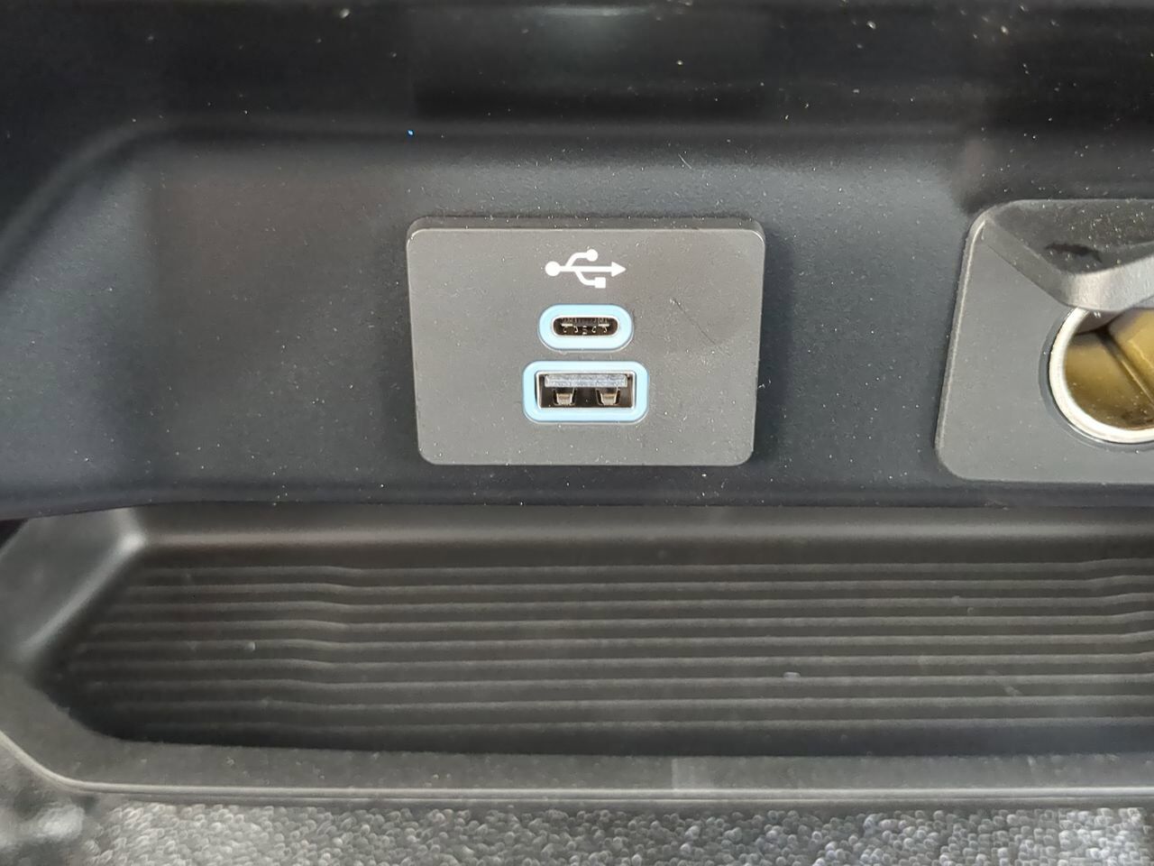 2025 Ford Super Duty F-550 DRW Flat Bed Dump Winder GA