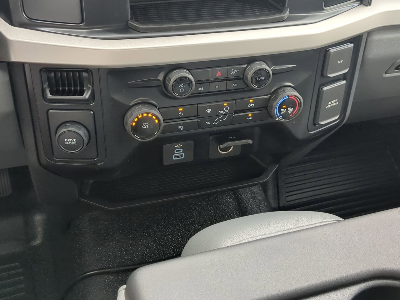2025 Ford Super Duty F-550 DRW Flat Bed Dump Winder GA