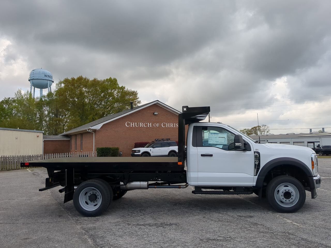 2025 Ford Super Duty F-550 DRW Flat Bed Dump Winder GA