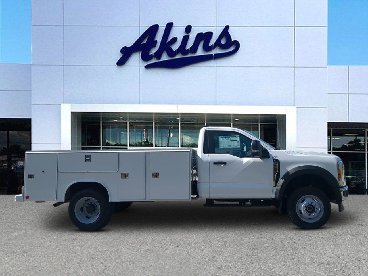 2025 Ford Super Duty F-550 DRW