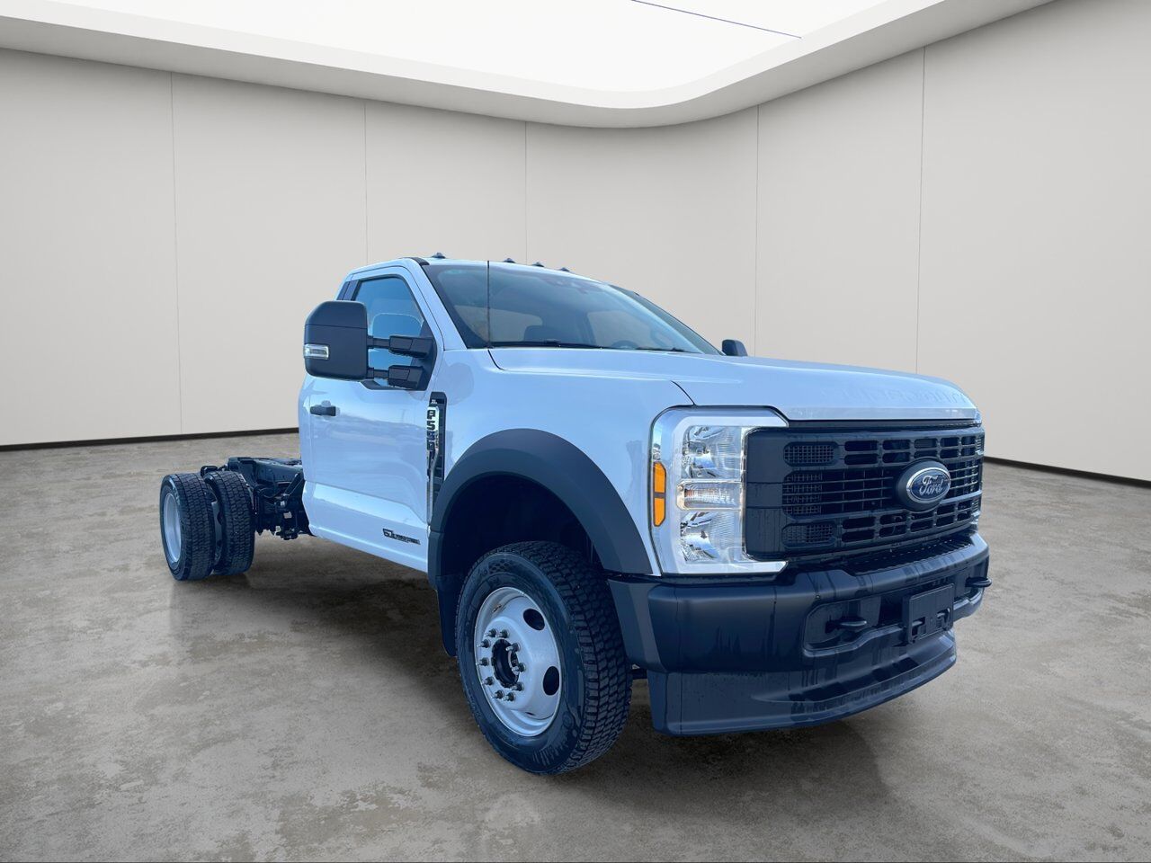2025 Ford Super Duty F-550 DRW XL