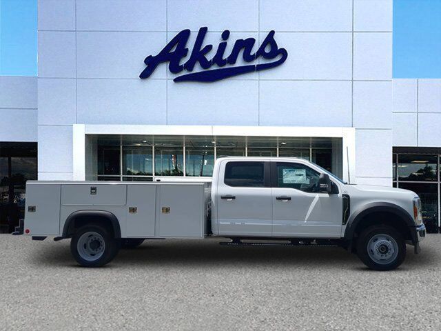 2025 Ford Super Duty F-550 DRW XL