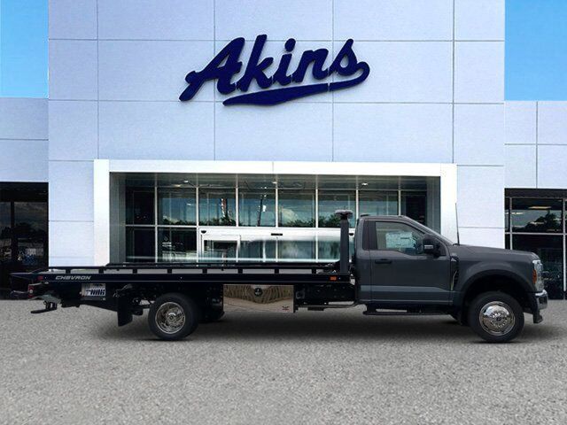 2025 Ford Super Duty F-550 DRW XL