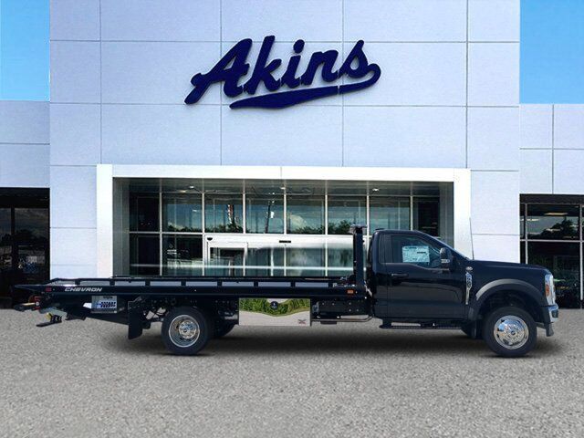 2025 Ford Super Duty F-550 DRW XL