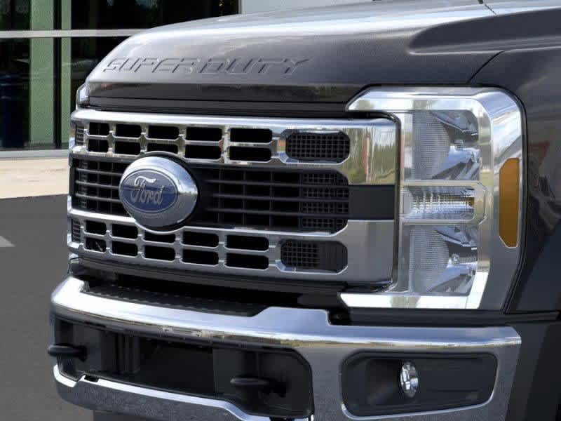2025 Ford Super Duty F-550 DRW Plymouth MA