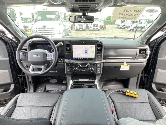 2025 Ford Super Duty F-550 Lariat MPL-40 Standard Duty Wrecker Truck Tampa FL