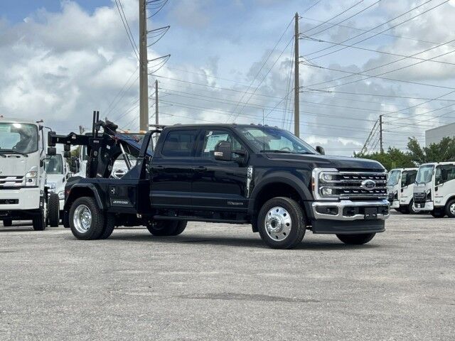 2025 Ford Super Duty F-550 Lariat