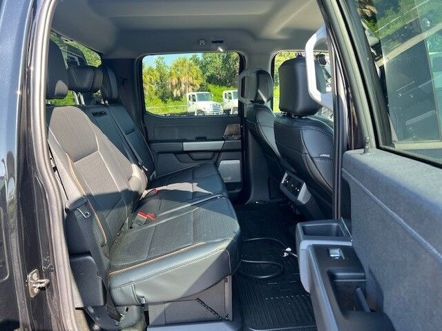 2025 Ford Super Duty F-550 Lariat MPL-40 Standard Duty Wrecker Truck Tampa FL