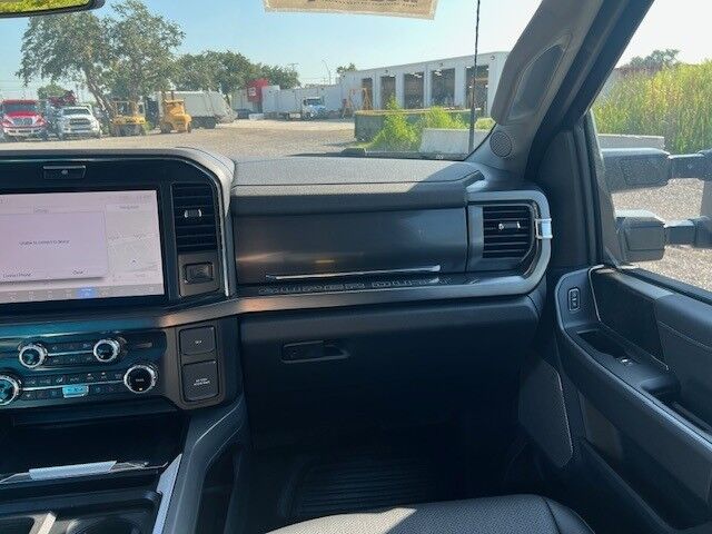 2025 Ford Super Duty F-550 Lariat MPL-40 Standard Duty Wrecker Truck Tampa FL