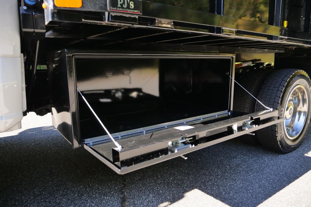 2025 Ford Super Duty F-550 XL 4X4 / DRW / PJ's Truck Bodies Landscape Dump Body High Point NC