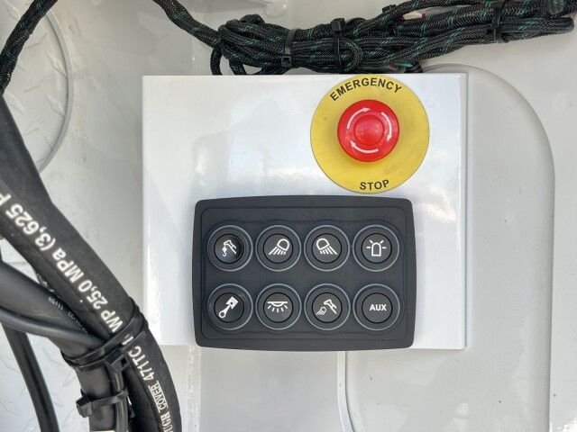 2025 Ford Super Duty F-600 DRW Mechanical Service Truck Tampa FL