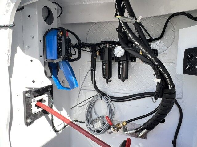 2025 Ford Super Duty F-600 DRW Mechanical Service Truck Tampa FL