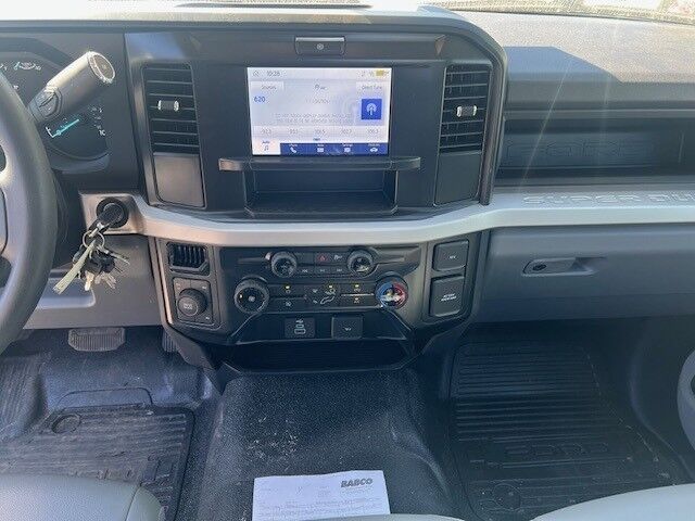 2025 Ford Super Duty F-600 DRW Mechanical Service Truck Tampa FL