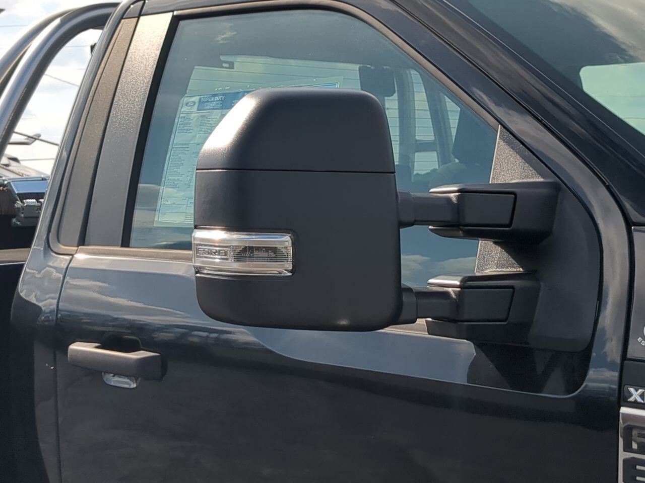 2025 Ford Super Duty F-600 DRW XLT Appleton WI