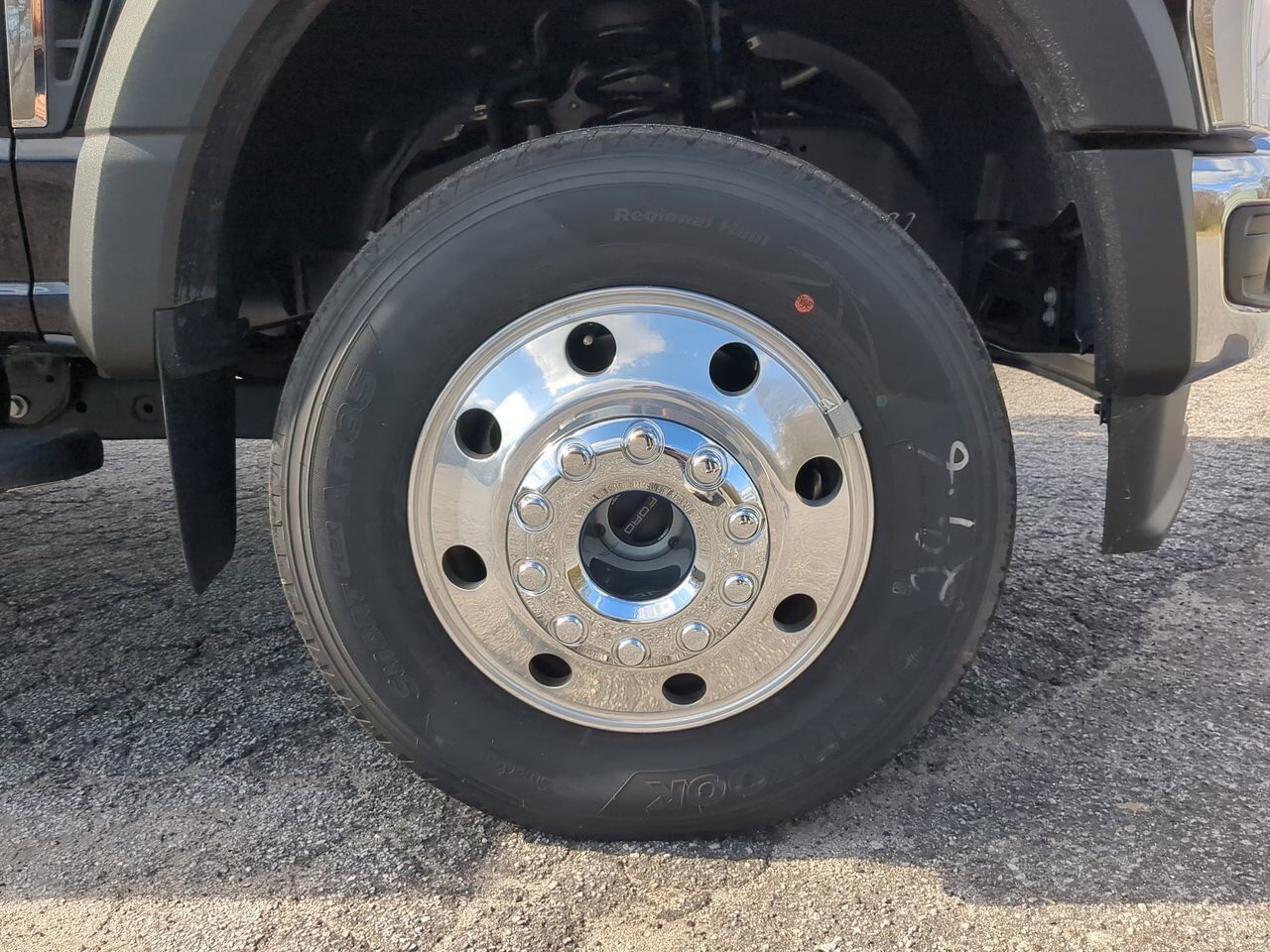 2025 Ford Super Duty F-600 DRW XLT Appleton WI