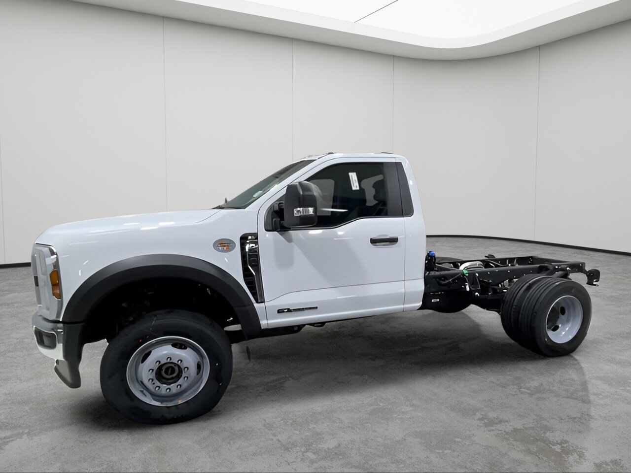 2025 Ford Super Duty F-600 DRW XLT Sherwood Park AB