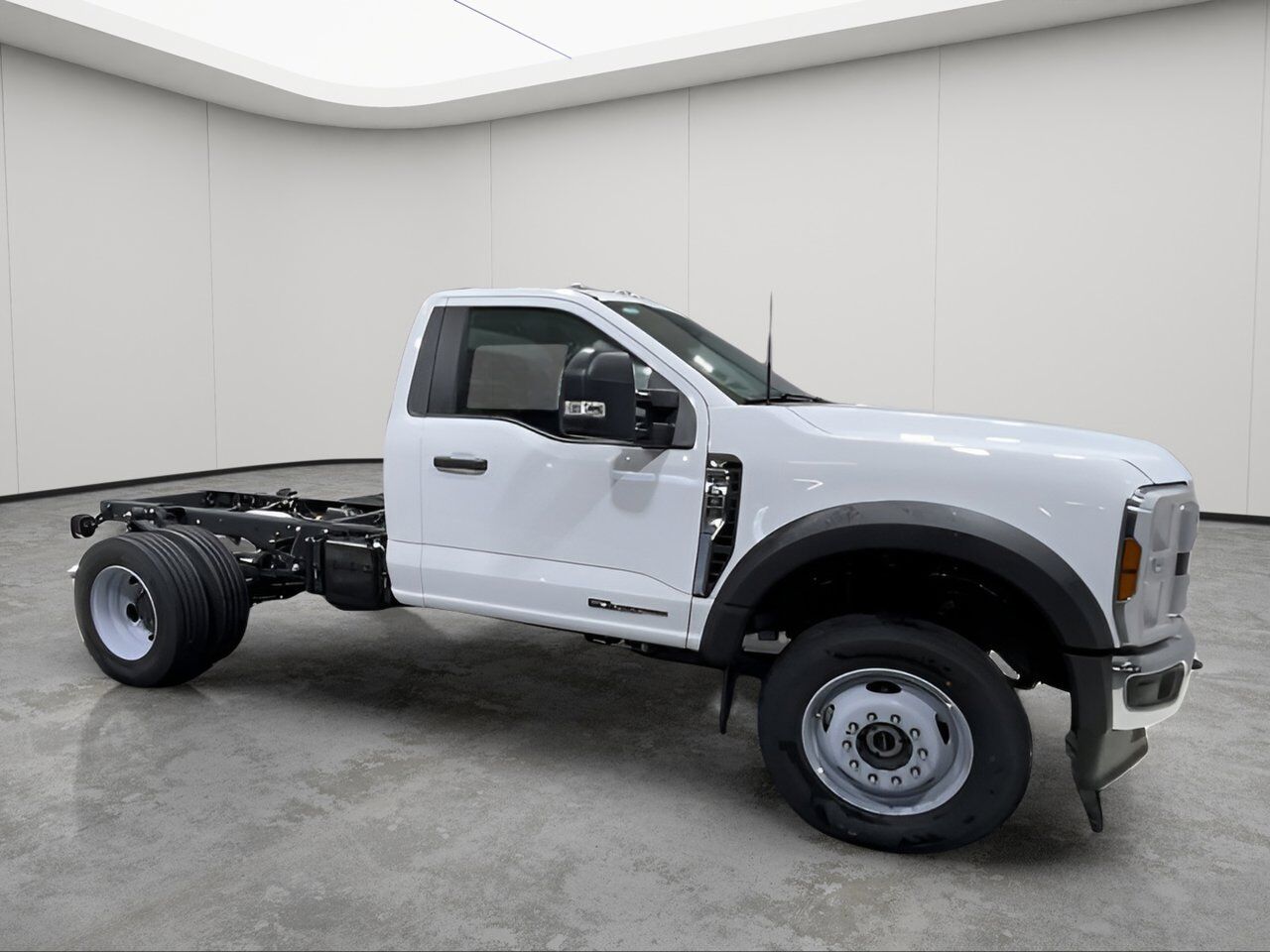 2025 Ford Super Duty F-600 DRW XLT Sherwood Park AB