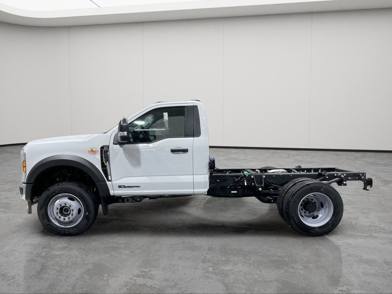 2025 Ford Super Duty F-600 DRW XLT Sherwood Park AB