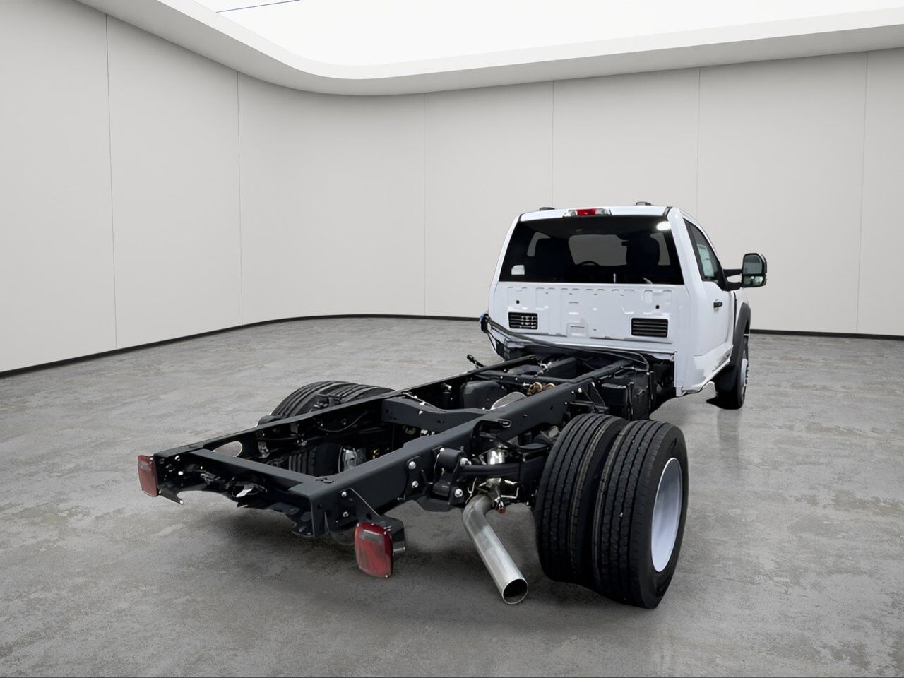 2025 Ford Super Duty F-600 DRW XLT Sherwood Park AB