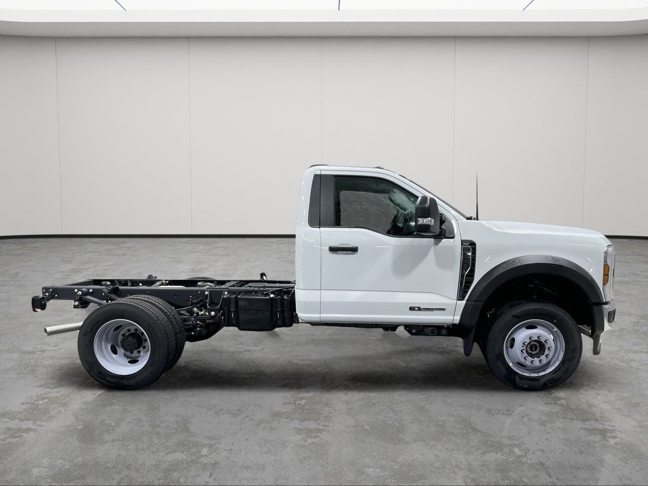 2025 Ford Super Duty F-600 DRW XLT Sherwood Park AB