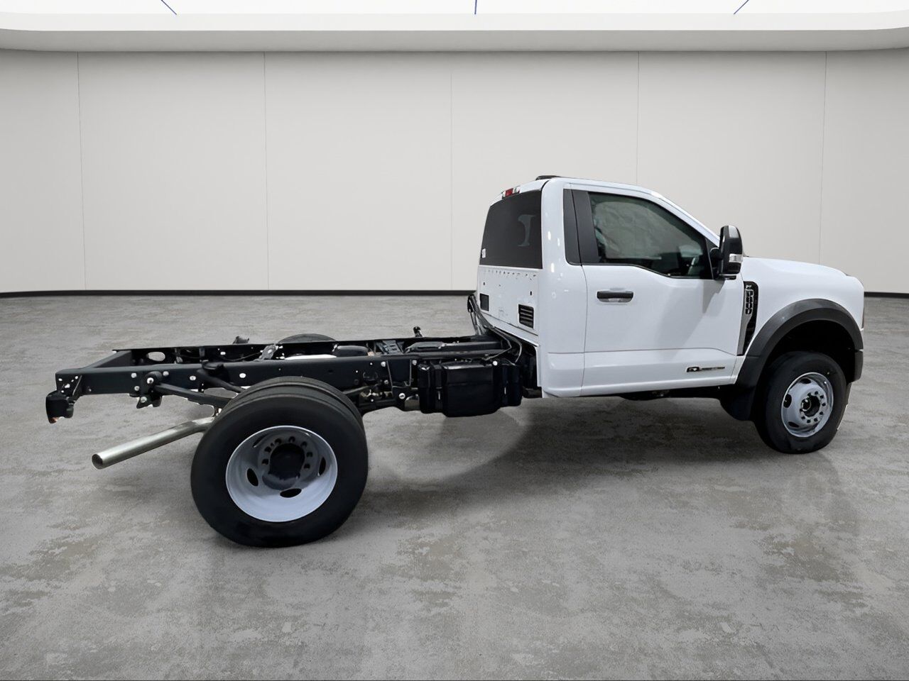 2025 Ford Super Duty F-600 DRW XLT Sherwood Park AB