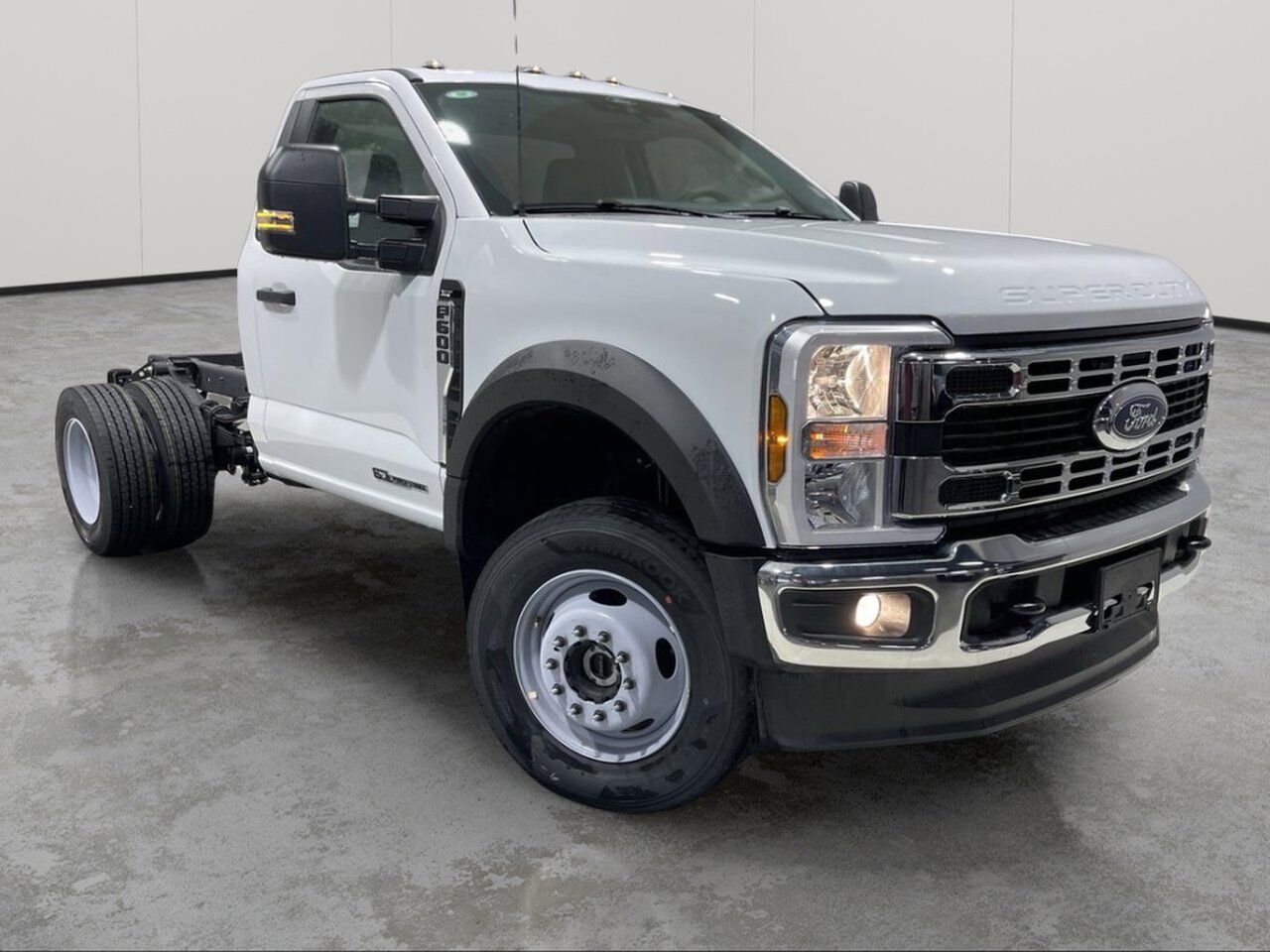 2025 Ford Super Duty F-600 DRW XLT Sherwood Park AB