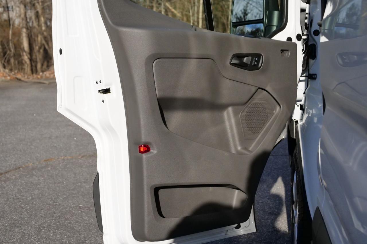 2025 Ford T-350 XLT / 15 Passenger Van / Lane Keep Assist! Lincolnton NC