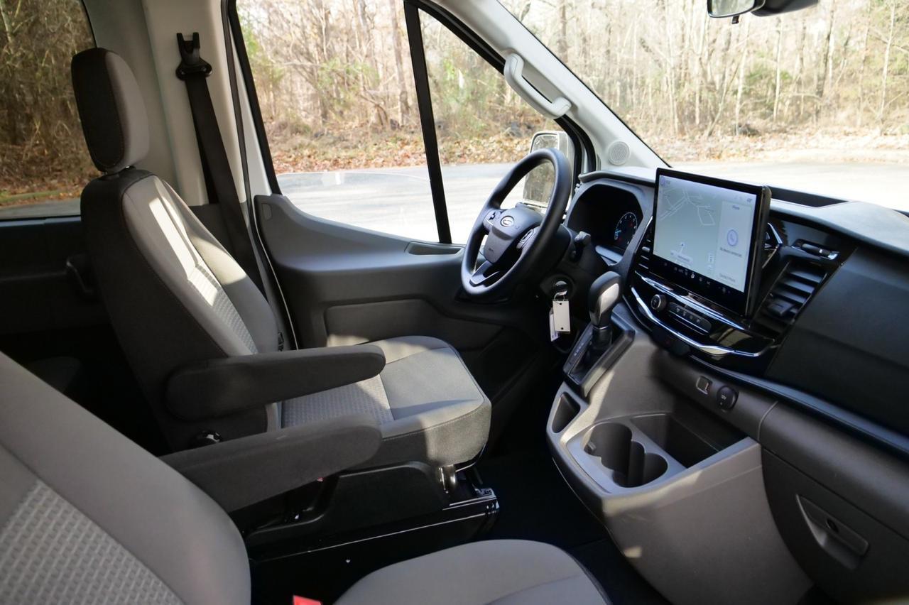 2025 Ford T-350 XLT / 15 Passenger Van / Lane Keep Assist! Lincolnton NC